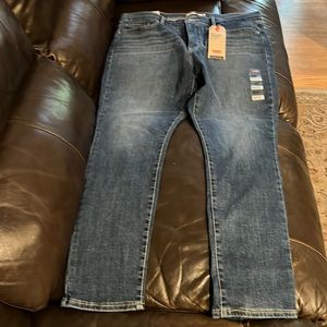 311 Shaping Skinny Jeans.  NWT